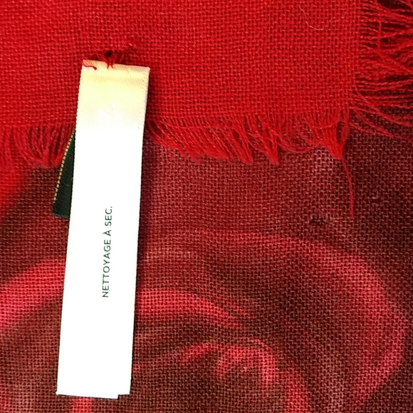 Large Scarf - Picture 3 of 5